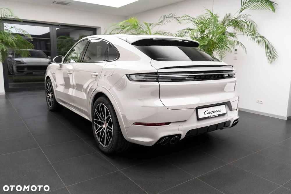 Porsche Cayenne S E-Hybrid PHEV Black Edition - 3