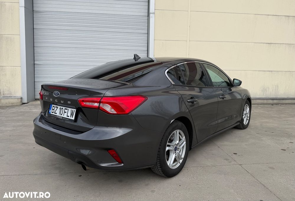 Ford Focus 1.0 EcoBoost Trend Edition - 5