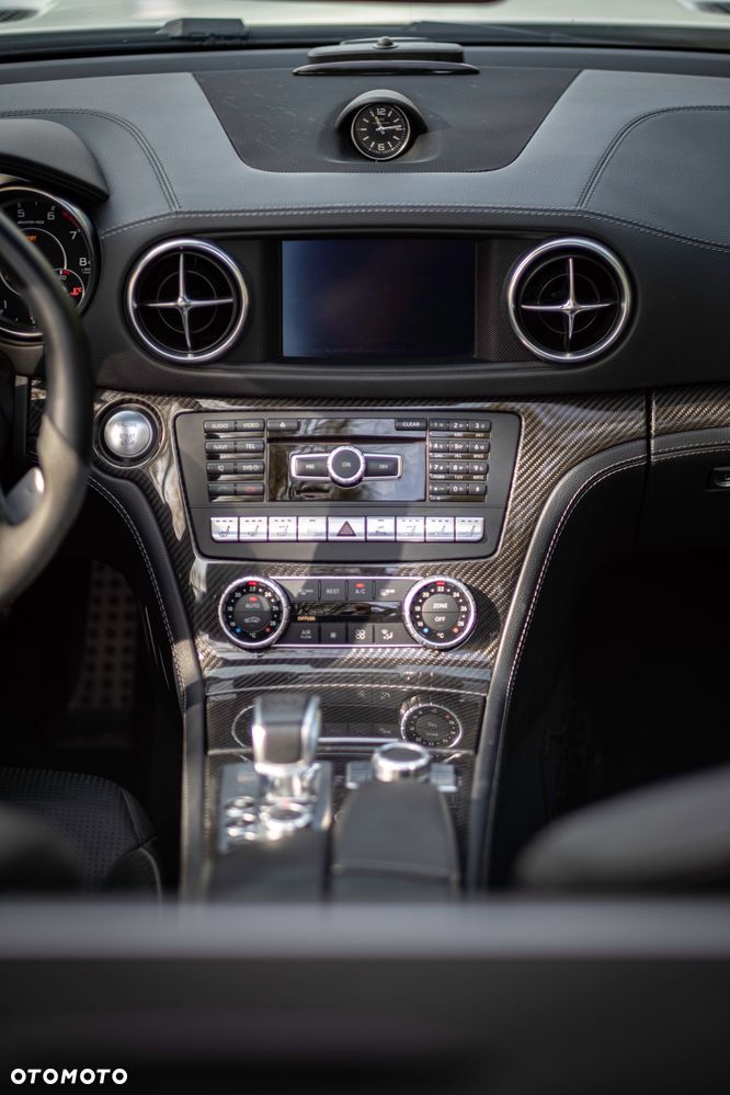 Mercedes-Benz SL 63 AMG AMG Speedshift MCT 7-Gang Sportgetriebe AMG Performance Package - 18