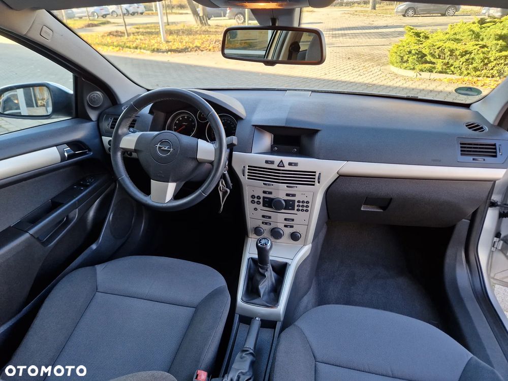 Opel Astra GTC 1.6 Catch me - 31