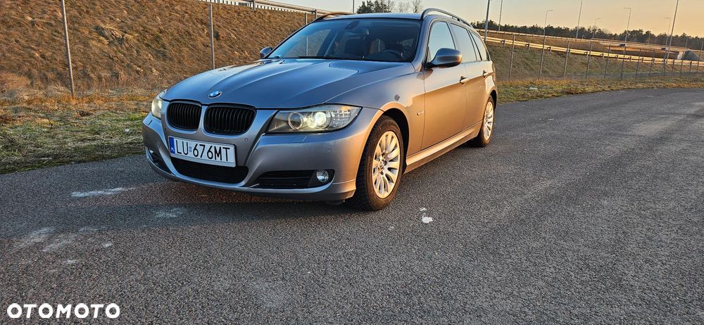 BMW Seria 3 320i - 1