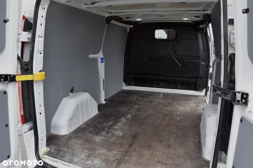 Ford TRANSIT CUSTOM 300 L2H1 - 13