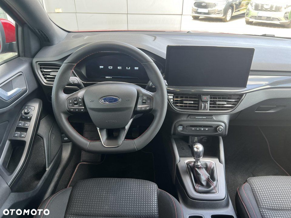 Ford Focus - 11