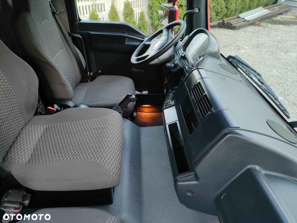 MAN TGM 18.240/ 15.240 TGL 12.240/12.250 AXOR ATEGO Mercedes LE - 22