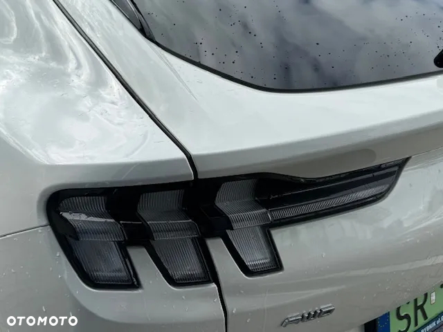 Ford Mustang Mach-E 98kWh AWD Premium - 13