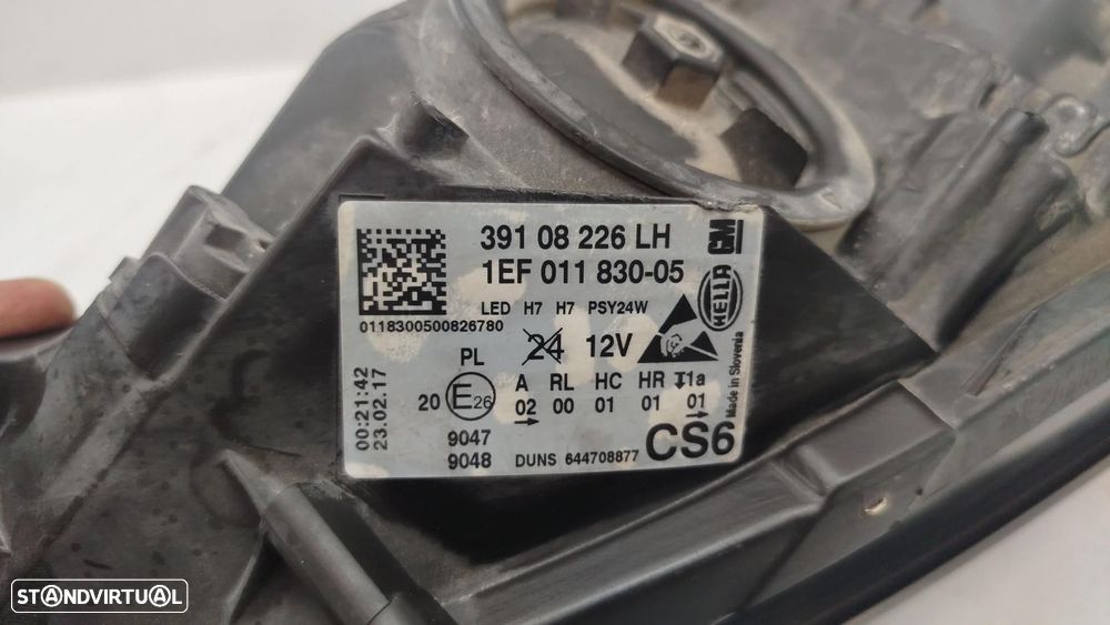 Ótica / farol esquerda OPEL Corsa E - 8