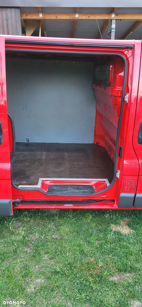 Opel Vivaro L2H1 2.9t - 7