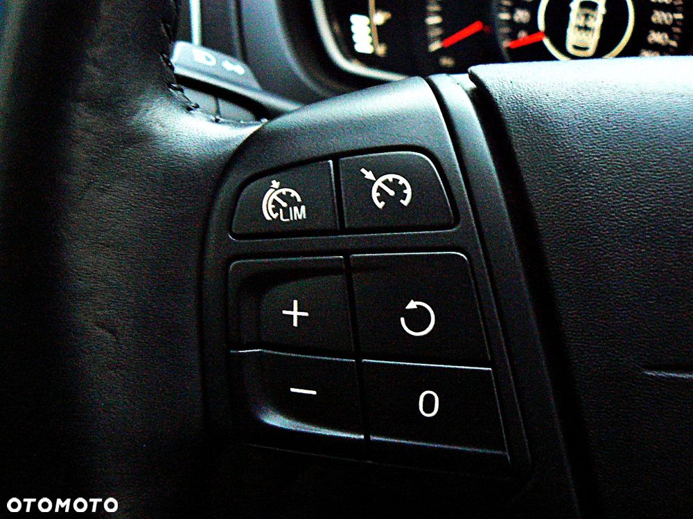 Volvo V40 CC D2 Kinetic - 33