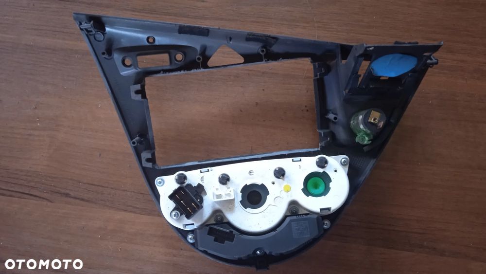 Panel nawiewu Ford Focus MK1 - 2