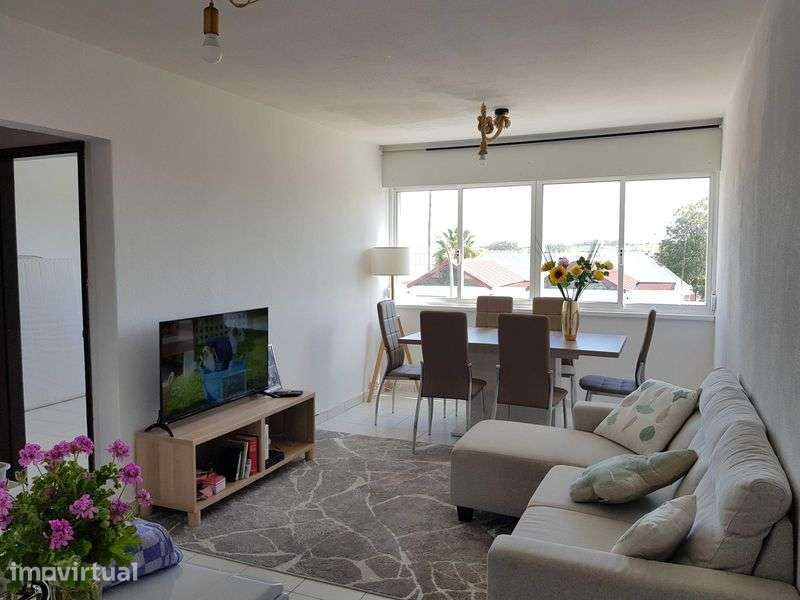 Vendo Apt T2 remodelado com vista Rio Alhos Vedros - Grande imagem: 3/12