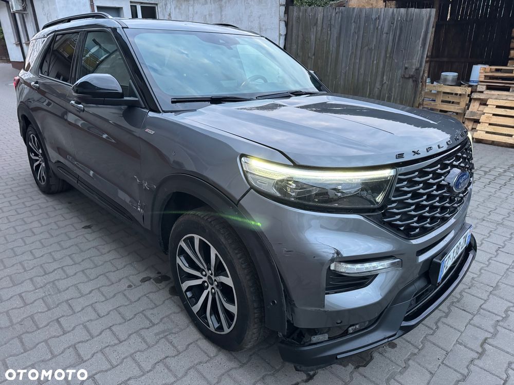 Ford Explorer - 29