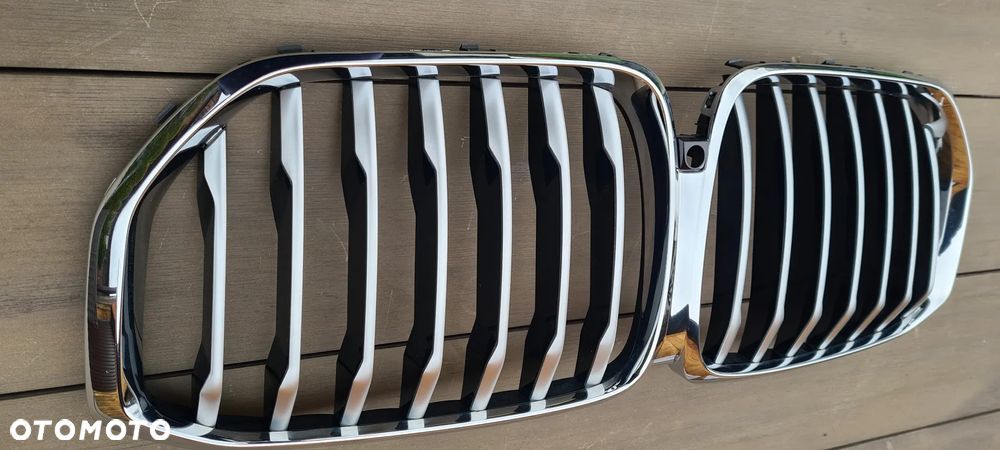 BMW X5 G05 Grill oraz Wydechy - 2