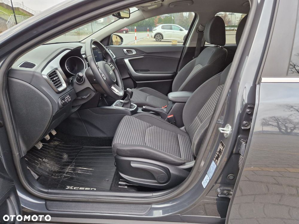 Kia XCeed 1.5 T-GDI M - 21
