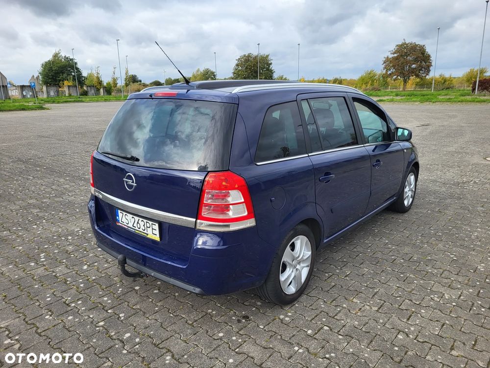 Opel Zafira 1.8 Design Edition - 4