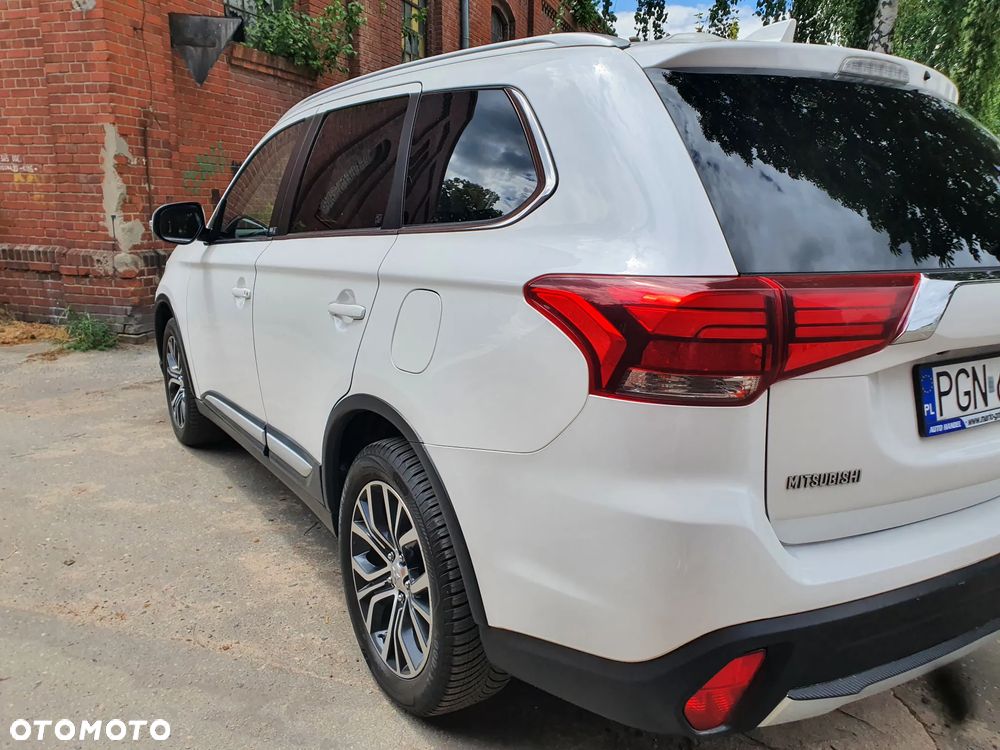 Mitsubishi Outlander 2.2 DI-D 4WD Automatik Edition 100+ - 7