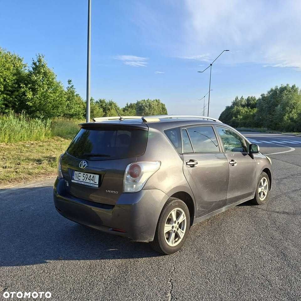 Toyota Verso - 3