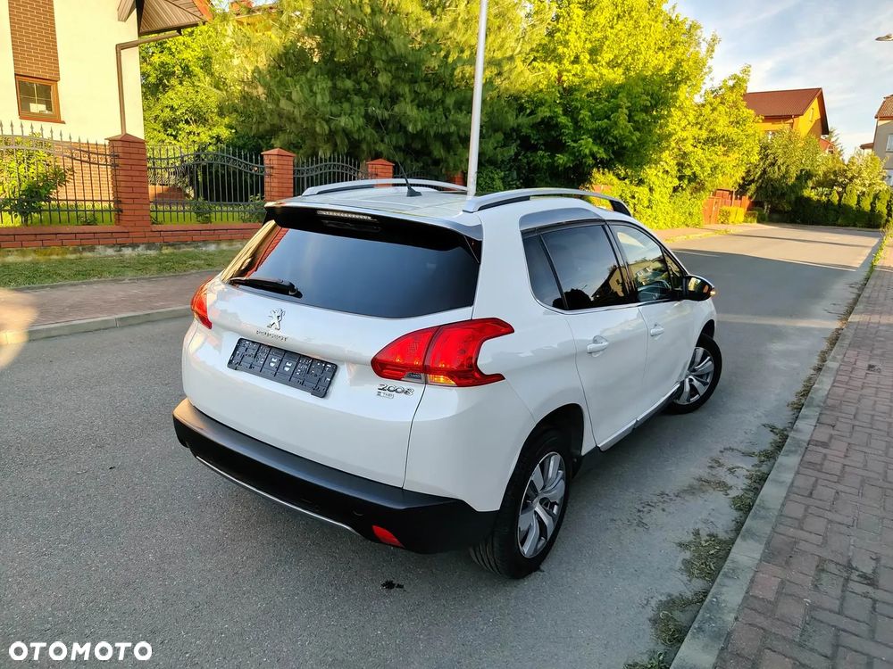 Peugeot 2008 PureTech 110 Stop&Start Allure - 11