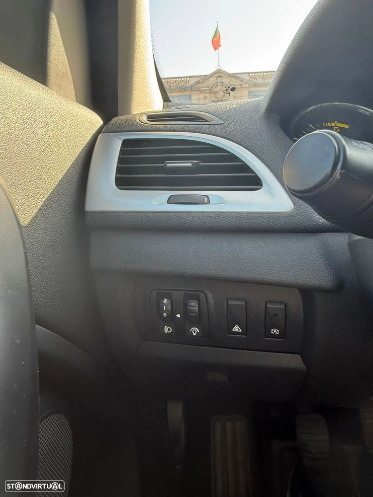 Renault Mégane Sport Tourer 1.5 dCi Dynamique - 8