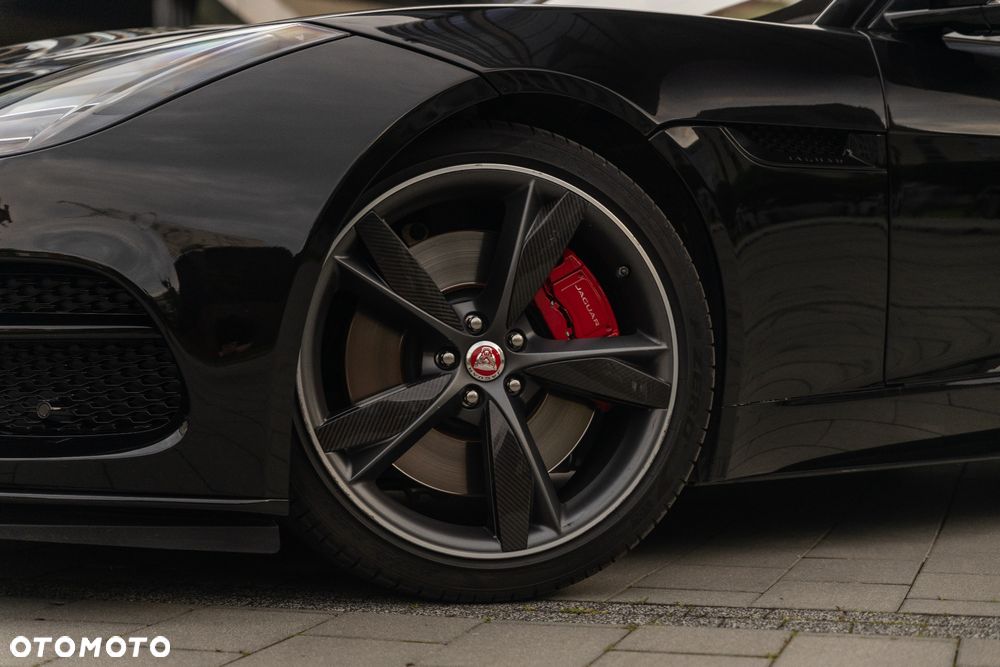 Jaguar F-Type R AWD - 17