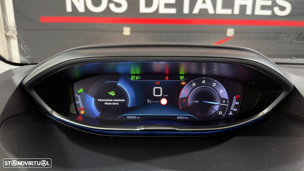 Peugeot 3008 PureTech 130 Stop & Start GPF Crossway - 34