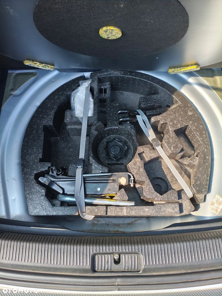 Volkswagen Golf Variant 1.6 TDI DPF BlueMotion Technology Style - 10