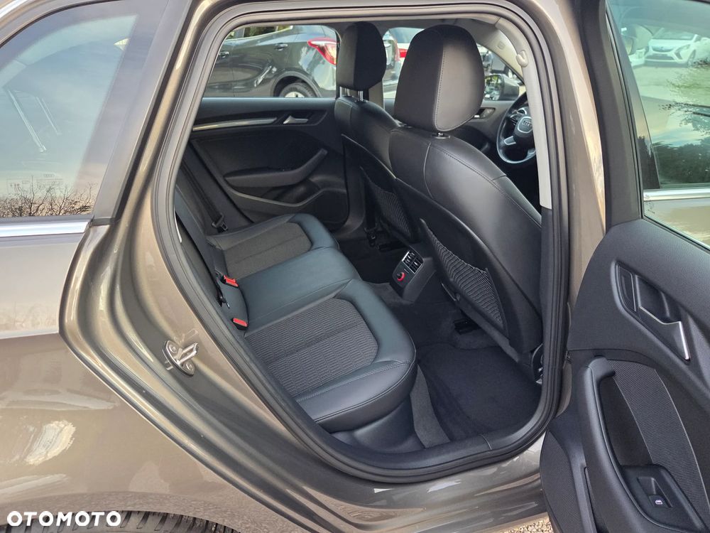 Audi A3 Sportback 2.0 TDI S tronic Ambiente - 22