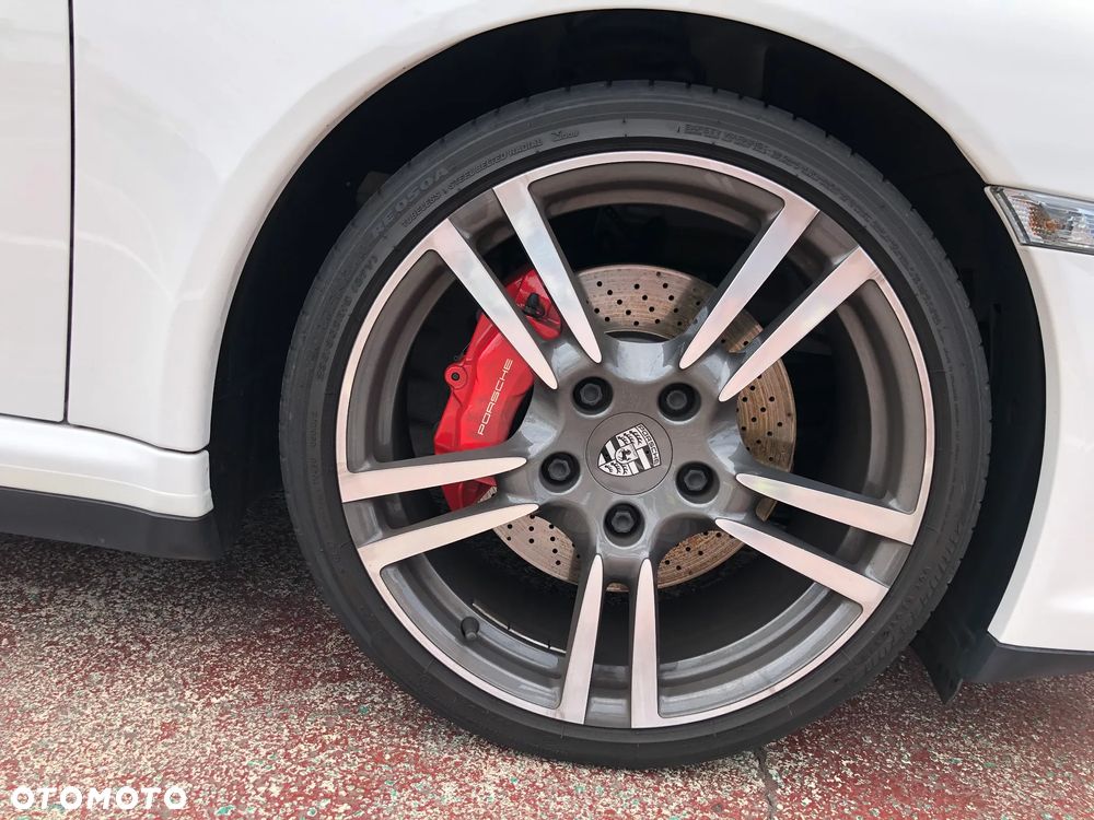 Porsche 911 Carrera 4S PDK - 34