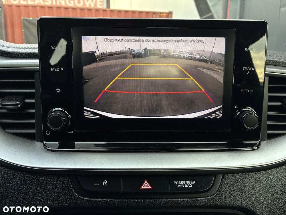 Kia Ceed 1.6 CRDi mHEV M DCT - 25