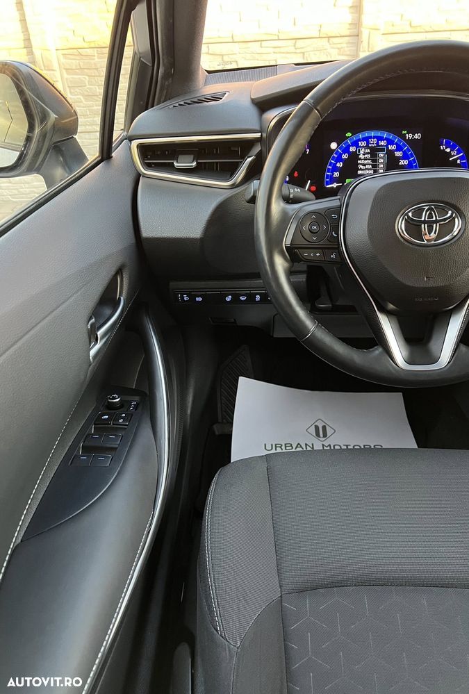 Toyota Corolla 1.8 HSD Exclusive interior Negru - 19
