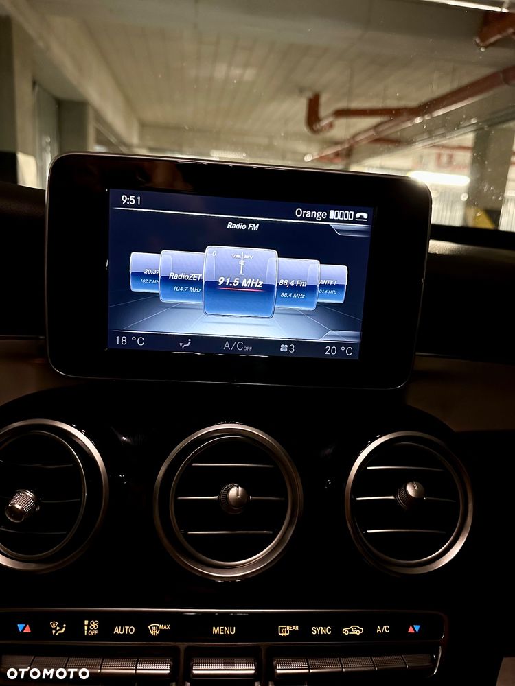 Mercedes-Benz GLC 250 4Matic 9G-TRONIC AMG Line - 11