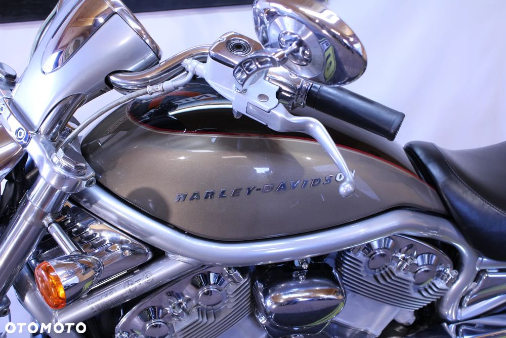 Harley-Davidson V-Rod Street Rod - 23