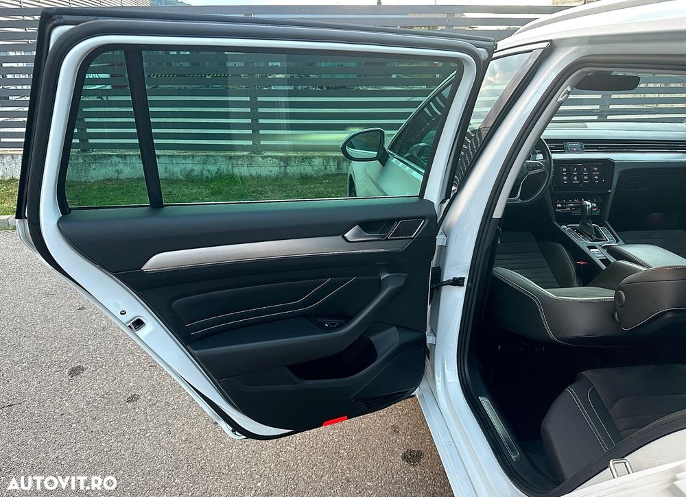 Volkswagen Passat 2.0 TDI DSG Highline - 23