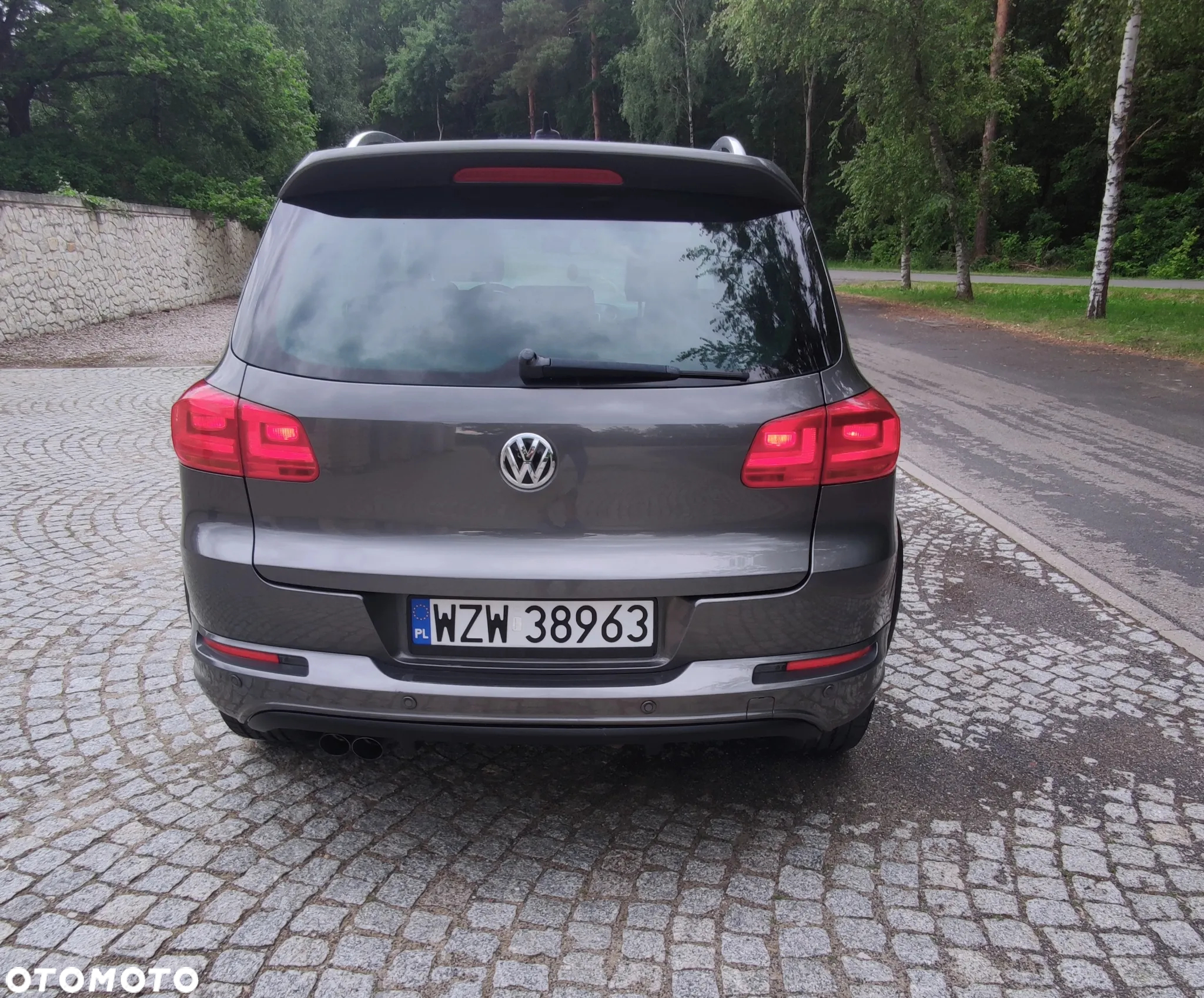 Volkswagen Tiguan 2.0 TDI Perfectline R-Style - 23