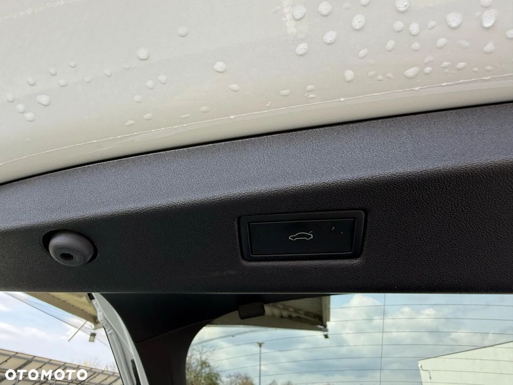 Volkswagen ID.7 77kWh Pro - 9