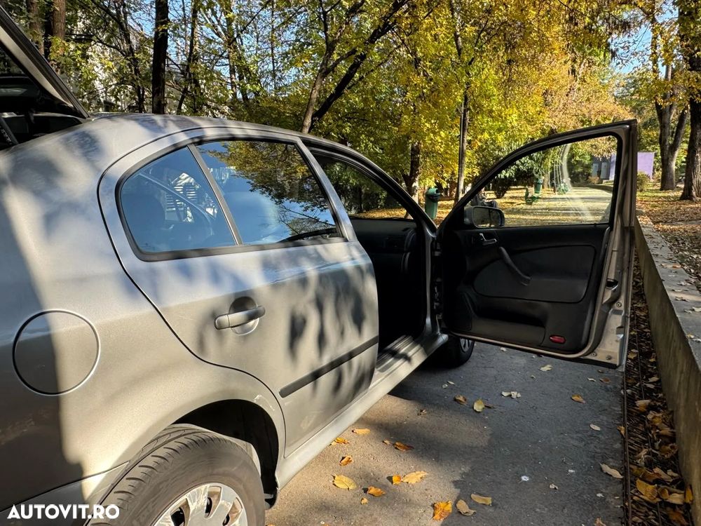Skoda Octavia 1.6 Classic - 15
