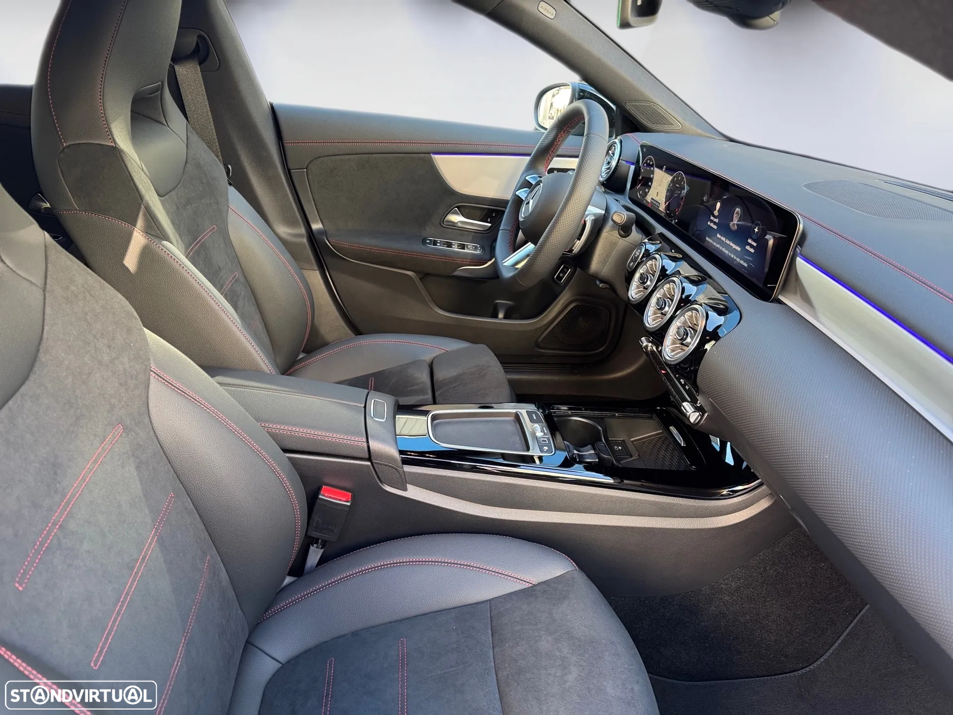 Mercedes-Benz CLA 200 Shooting Brake AMG Line Aut. - 24