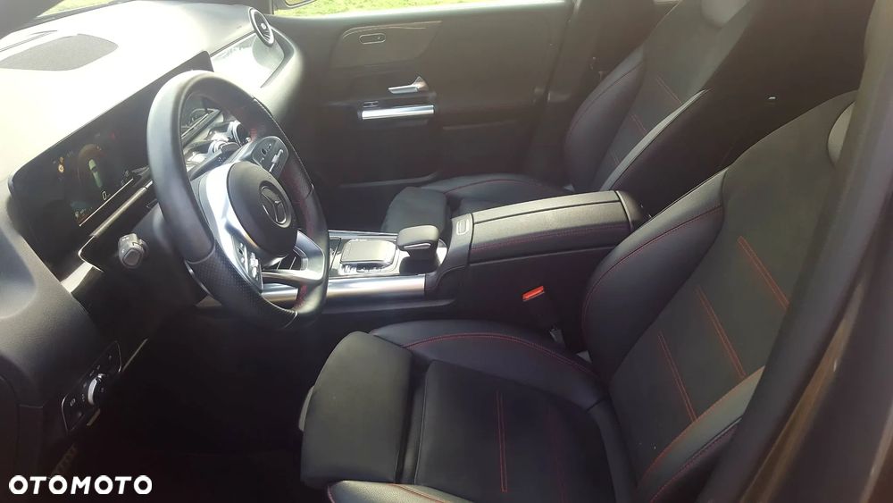 Mercedes-Benz Klasa B 180 d AMG Line 7G-DCT - 9