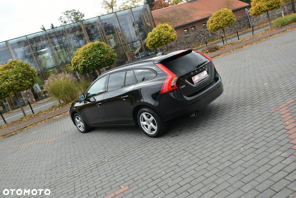 Volvo V60 D2 Kinetic - 19