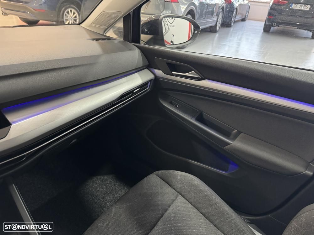 VW Golf 1.0 TSI Life - 32