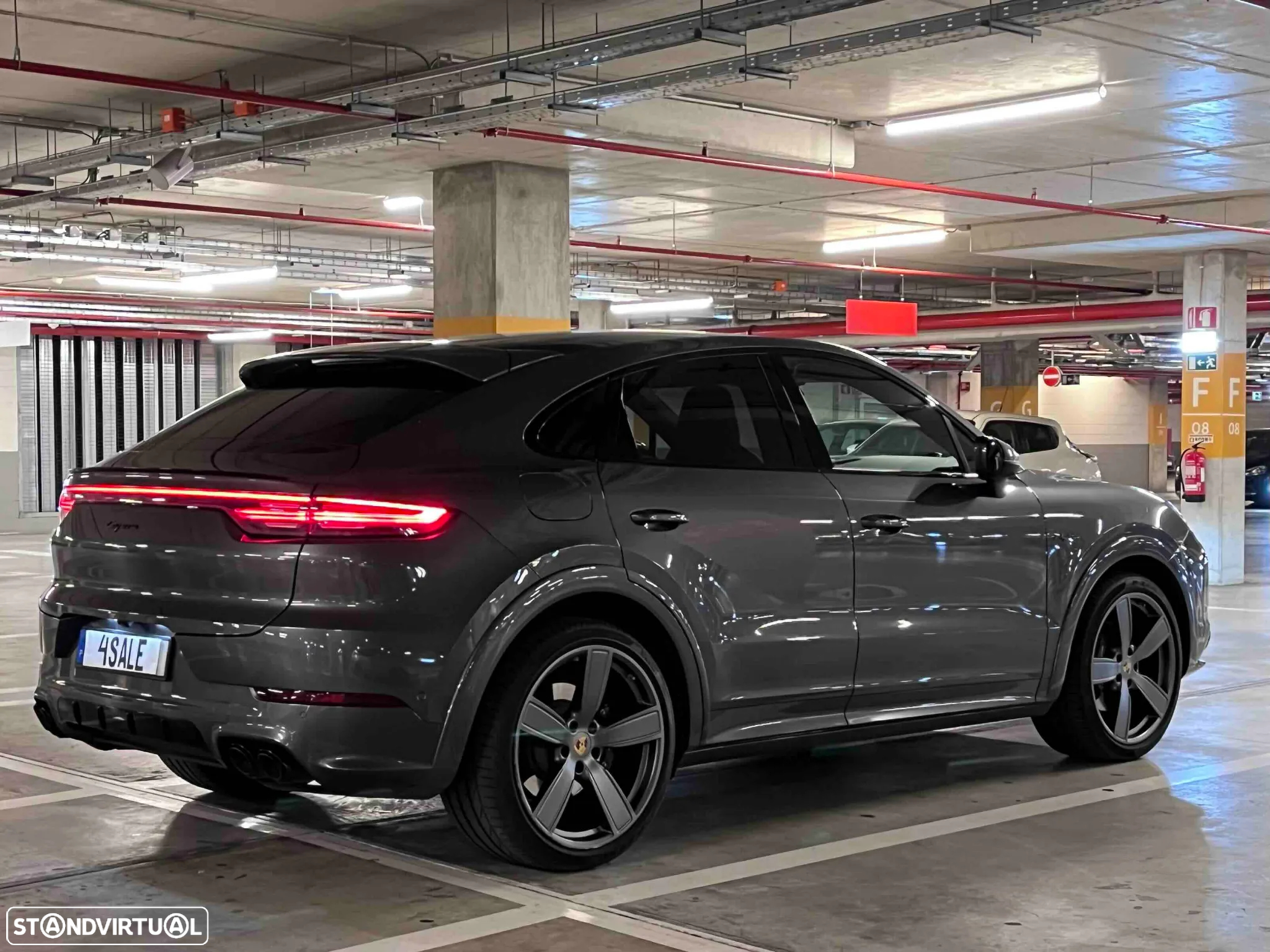 Porsche Cayenne Coupé E-Hybrid - 3