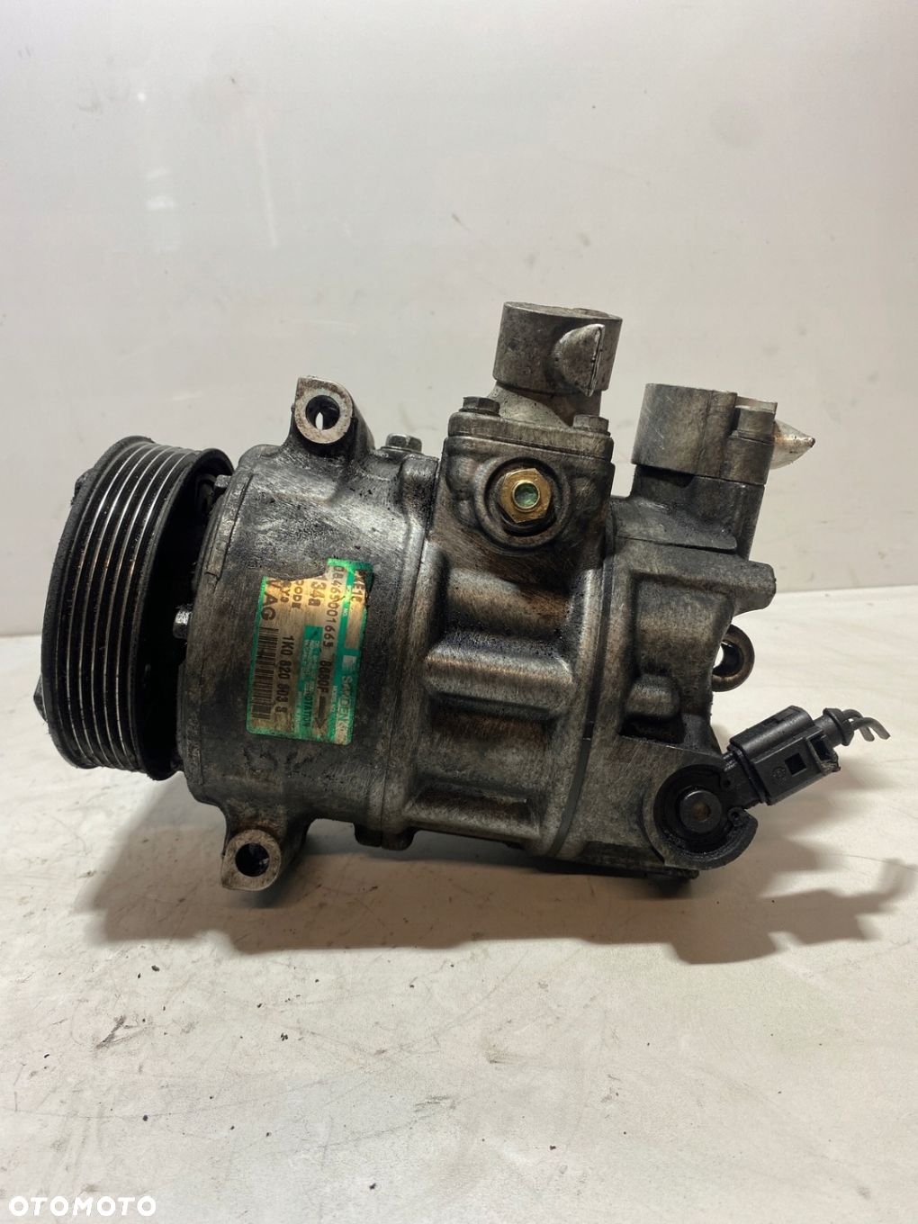 SPRĘŻARKA KLIMATYZACJI A3 8P GOLF V LEON II OCTAVIA II PASSAT B6 1K0820803S - 1