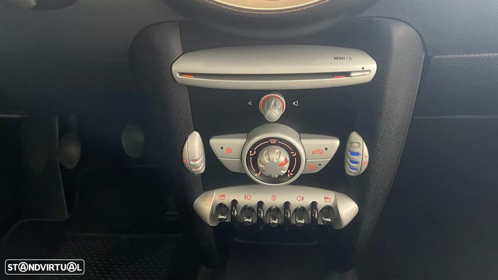 MINI 3 Portas One D - 28