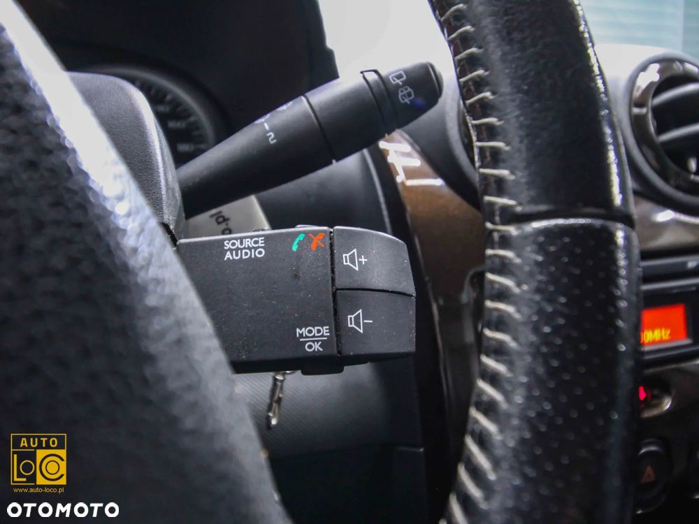 Dacia Duster 1.6 16V 4x4 Prestige - 23