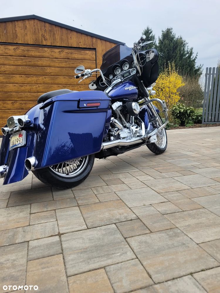 Harley-Davidson Touring Street Glide - 20
