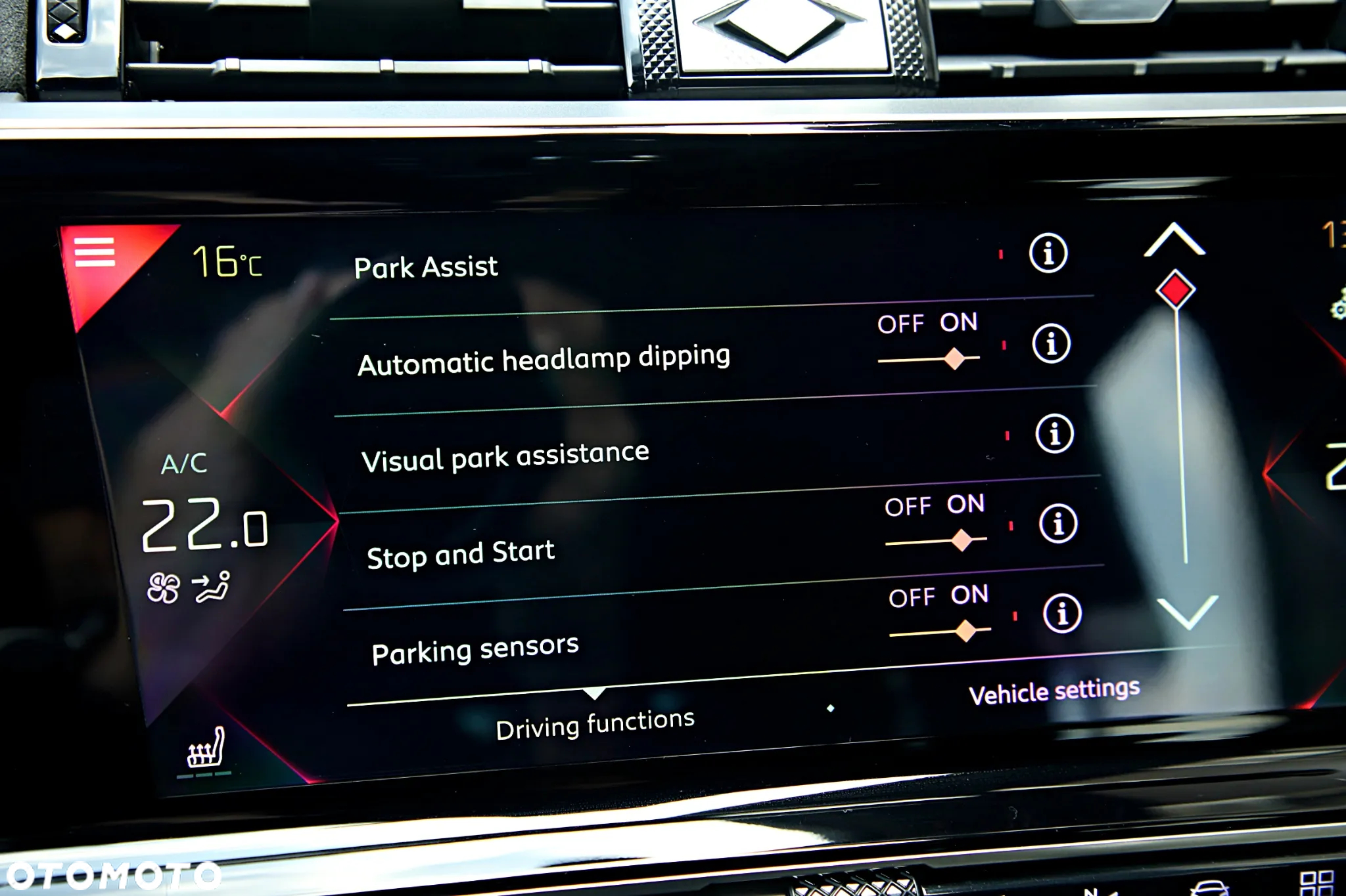 DS Automobiles DS 7 Crossback 1.6 PureTech Performance Line + - 28