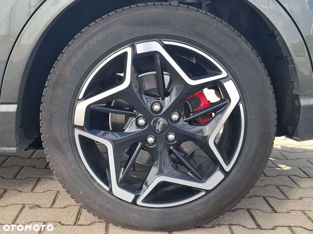 Ford Kuga - 26