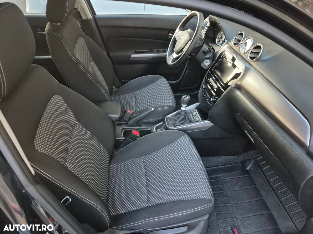 Suzuki Vitara 1.4 Boosterjet MHEV Passion - 22