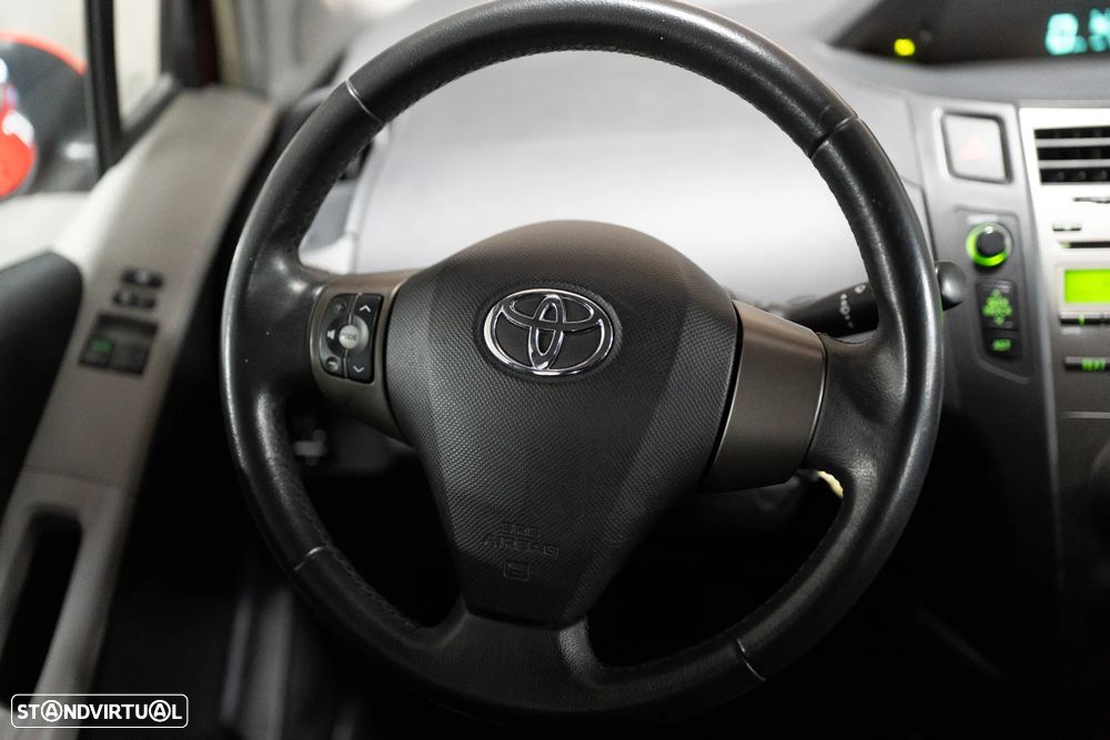 Toyota Yaris 1.0 VVT-i AC - 41