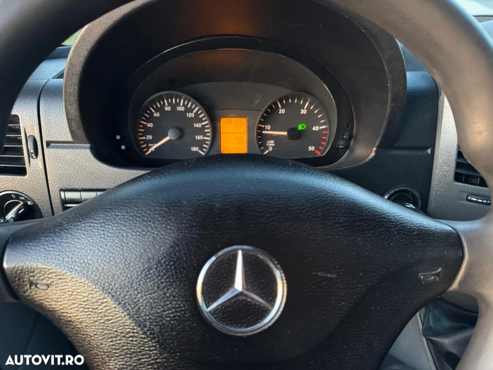 Mercedes-Benz Sprinter - 30