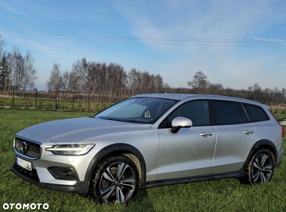 Volvo V60 B4 D Momentum Pro - 2